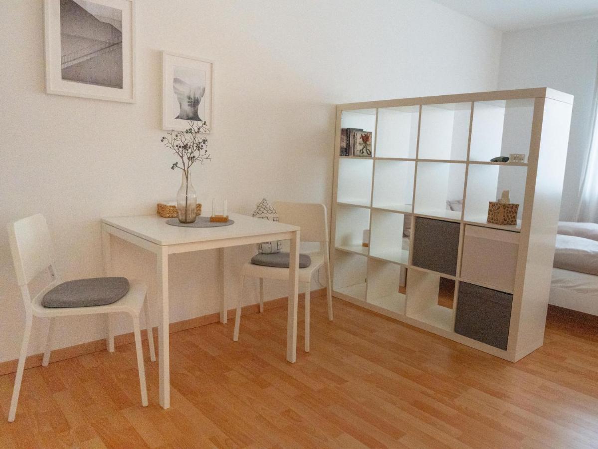 Appartement Nette 1 Zimmerwohnung In Wurtzbourg